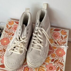 VANS High-Top Cream Sneakers